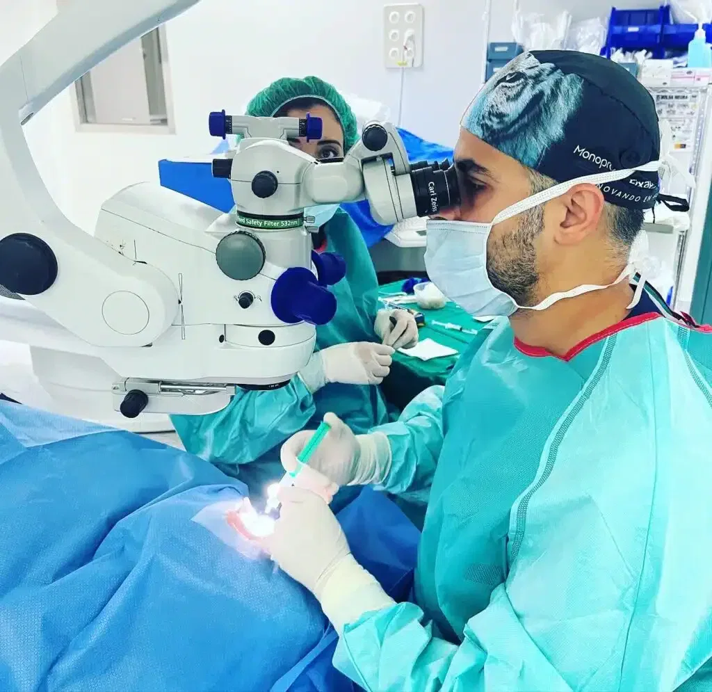 Lamellar corneal transplants